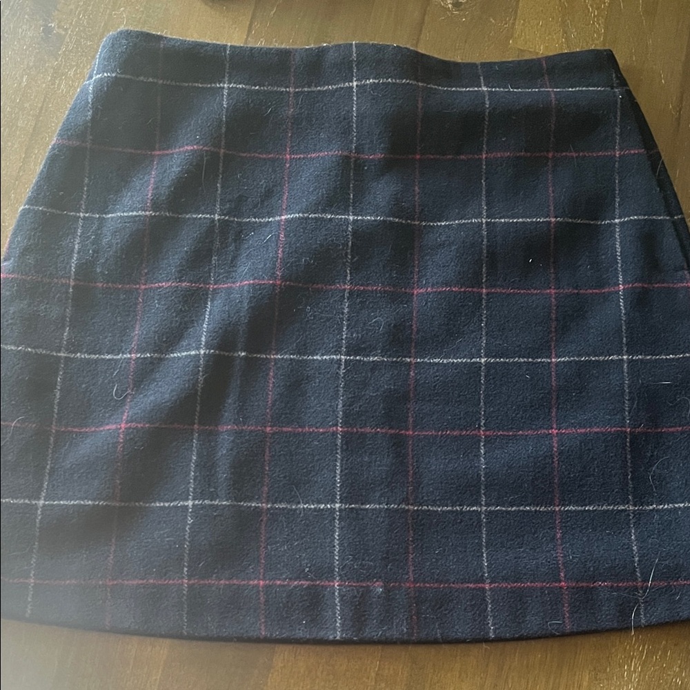 Uniqlo 6 Plaid navy Skirt wool blend new